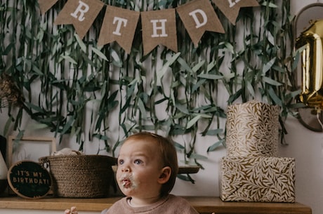 婴幼儿辅食的营养搭配与安全注意事项